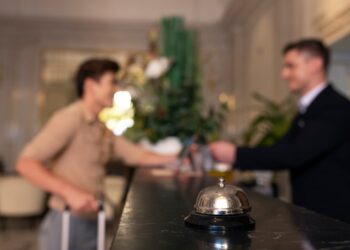 Pengelola Penginapan Wajib Laporkan Keberadaan Tamu Asing Lewat APOA